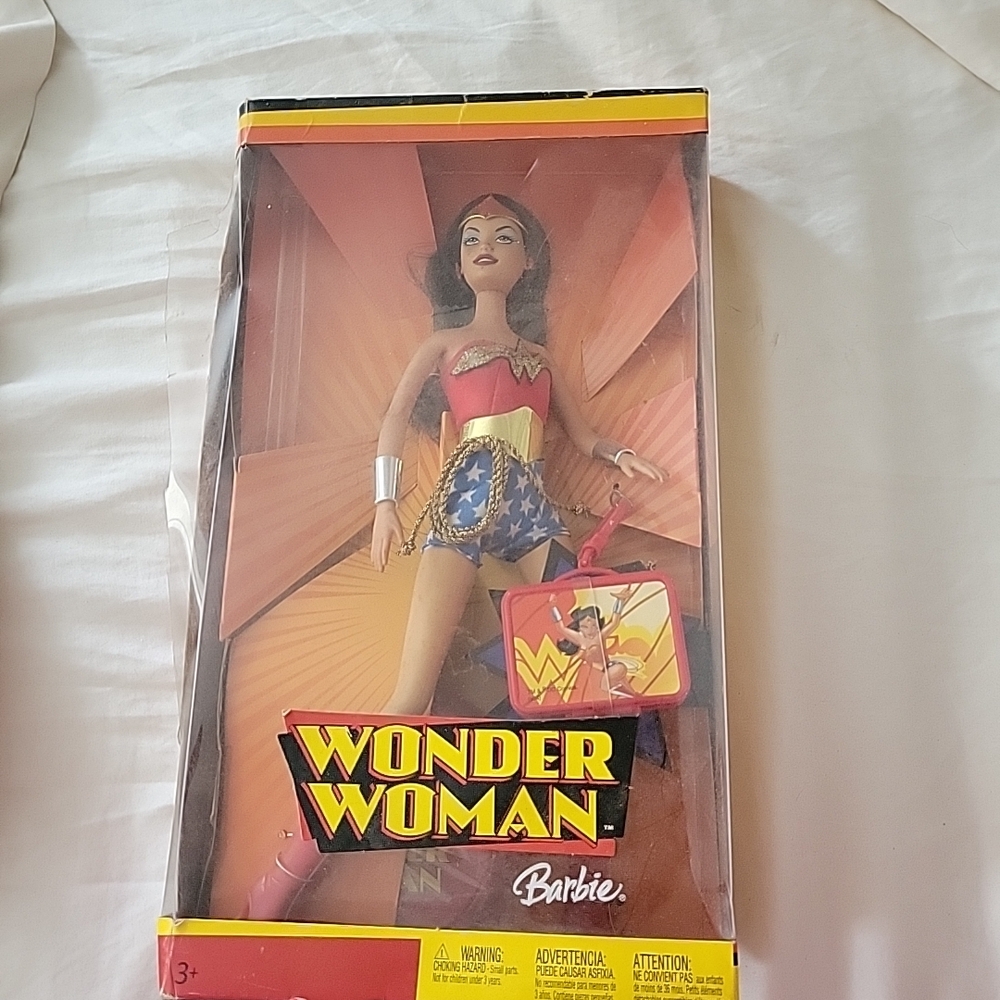 READ Vintage Barbie as Wonder Woman Doll DC Comics Superhero 2003 NIB